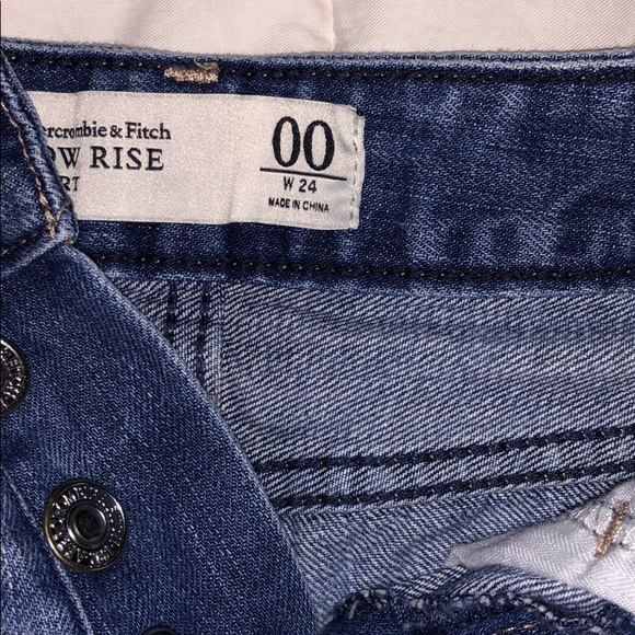 00 Abercrombie & Fitch Jean short. Low rise - Picture 4 of 5